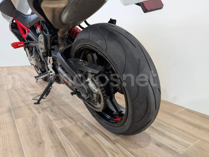 Aprilia Shiver 900 - Vista 10