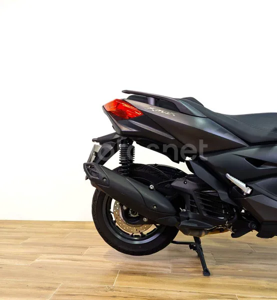 Yamaha XMAX 125 - Vista 3