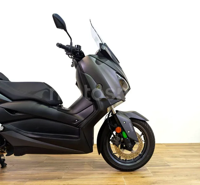 Yamaha XMAX 125 - Vista 4