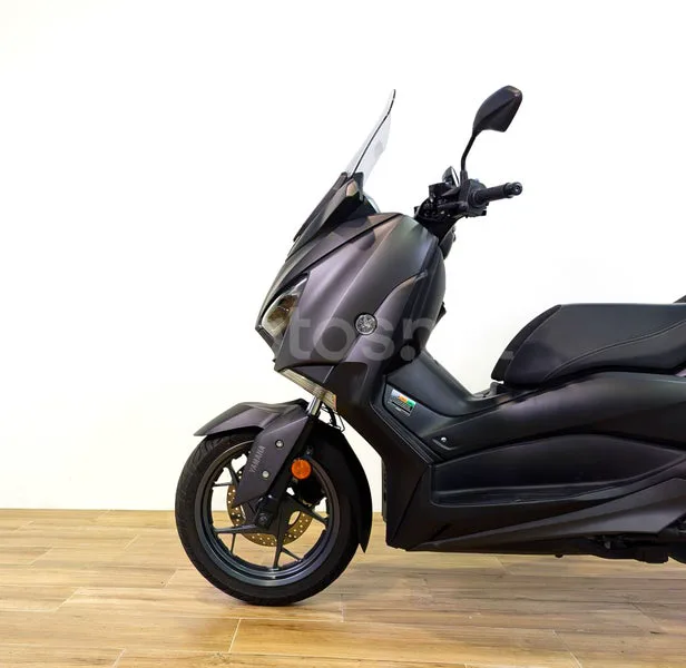 Yamaha XMAX 125 - Vista 8