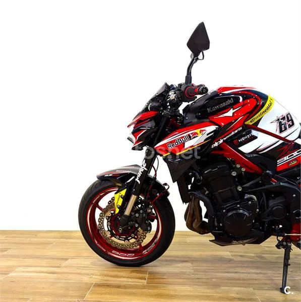 Kawasaki Z900 - Vista 8