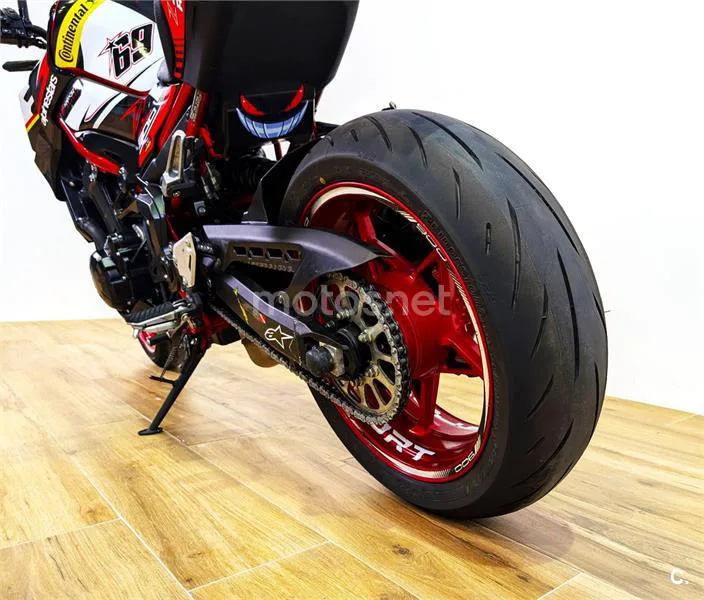 Kawasaki Z900 - Vista 10