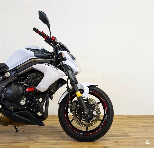 Kawasaki ER-6n - Vista 4