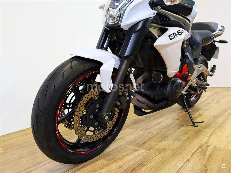 Kawasaki ER-6n - Vista 6