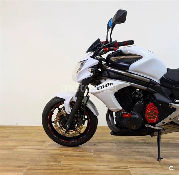 Kawasaki ER-6n - Vista 8
