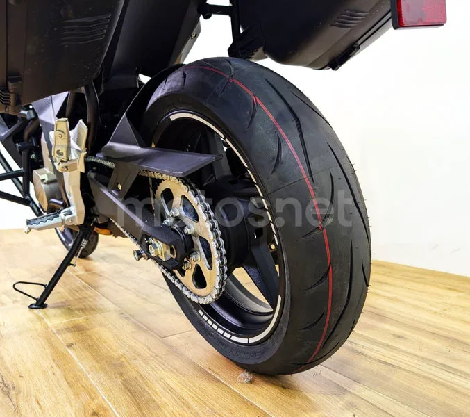 CFMOTO 650MT - Vista 10
