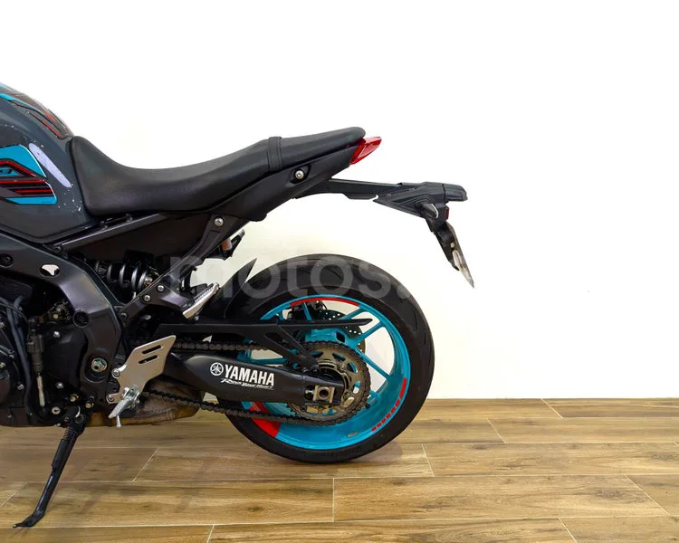 Yamaha MT-09 - Vista 9