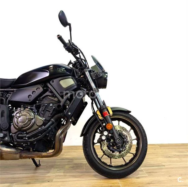 Yamaha XSR700 - Vista 4