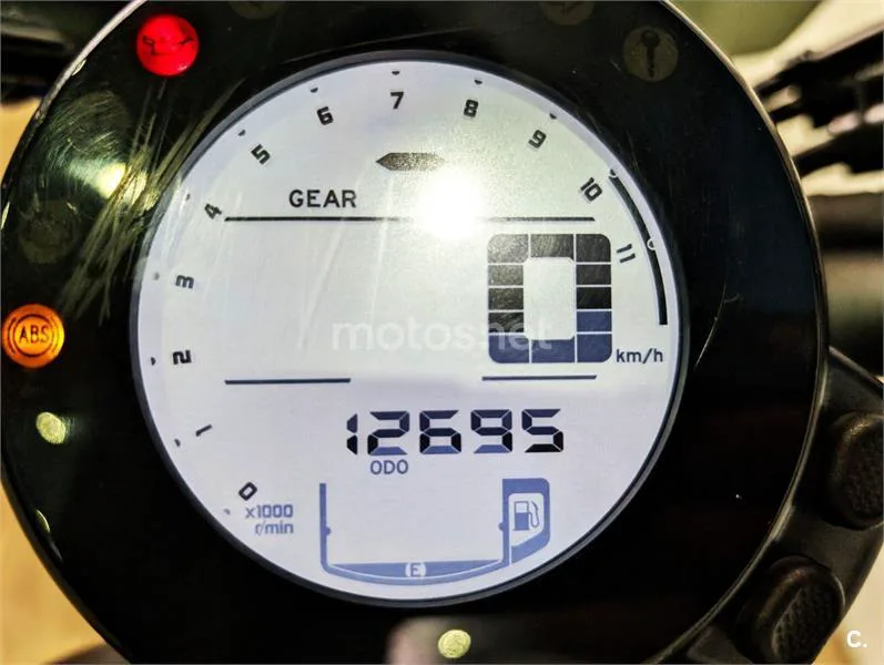 Yamaha XSR700 - Vista 7