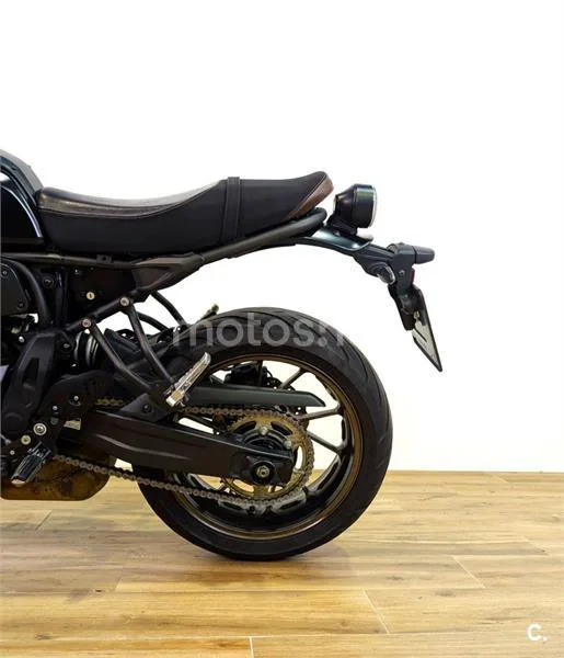 Yamaha XSR700 - Vista 9
