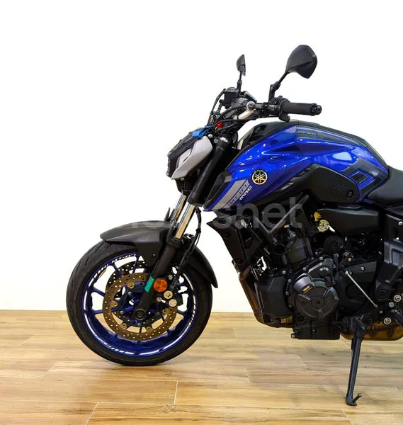 Yamaha MT-07 - Vista 8