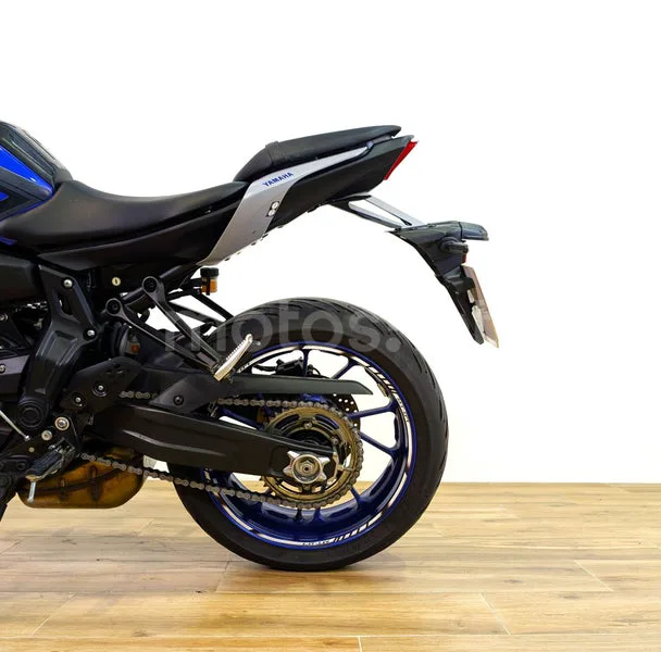 Yamaha MT-07 - Vista 9