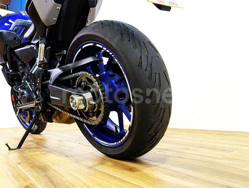 Yamaha MT-07 - Vista 10
