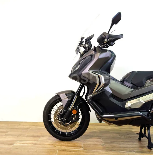 Honda X-ADV - Vista 8