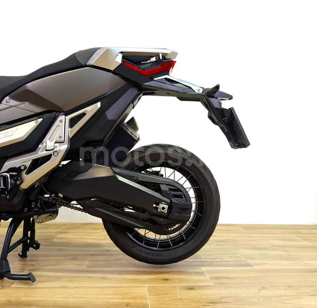 Honda X-ADV - Vista 9