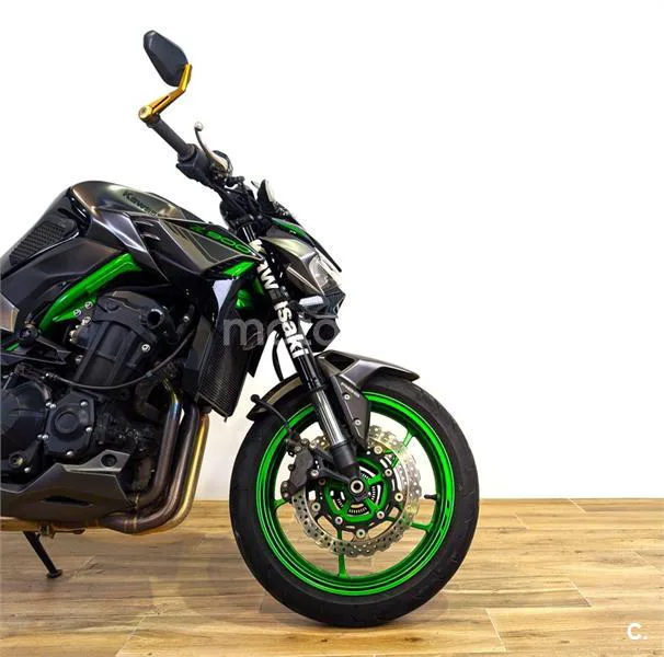 Kawasaki Z900 - Vista 4