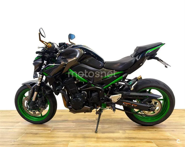 Kawasaki Z900 - Vista 5