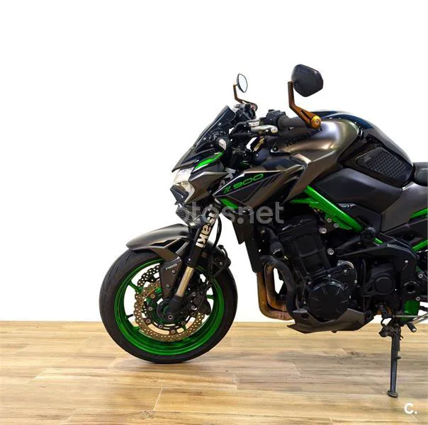 Kawasaki Z900 - Vista 8