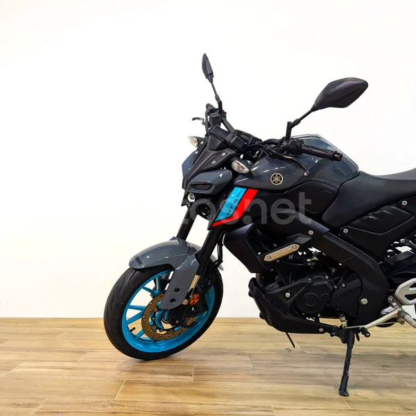 Yamaha MT-125 - Vista 8
