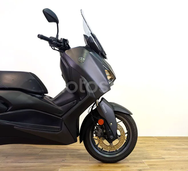 Yamaha XMAX 125 - Vista 4