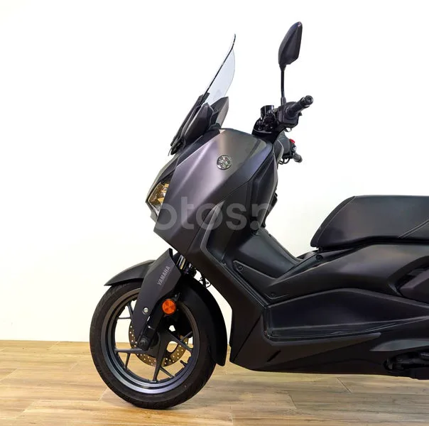 Yamaha XMAX 125 - Vista 8