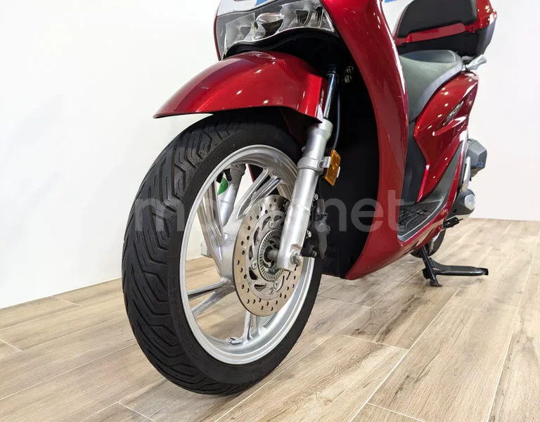 Honda SH125i - Vista 6