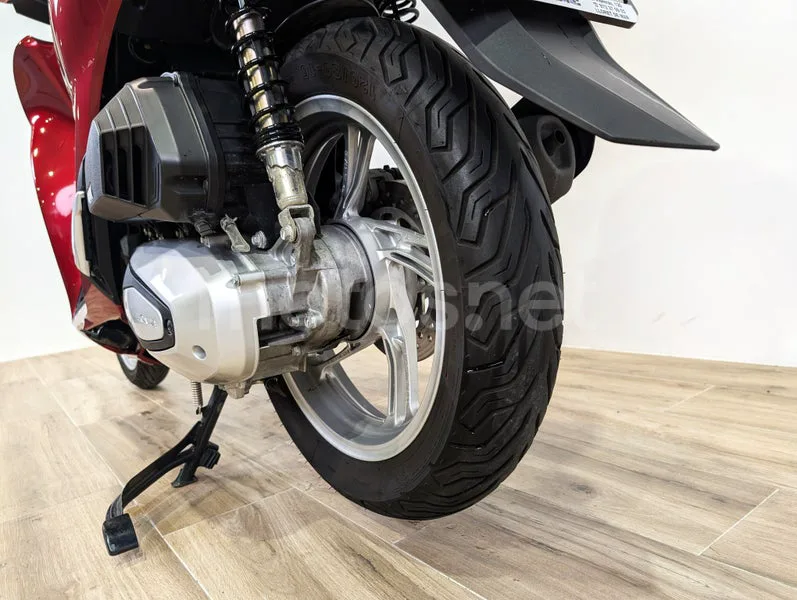 Honda SH125i - Vista 10