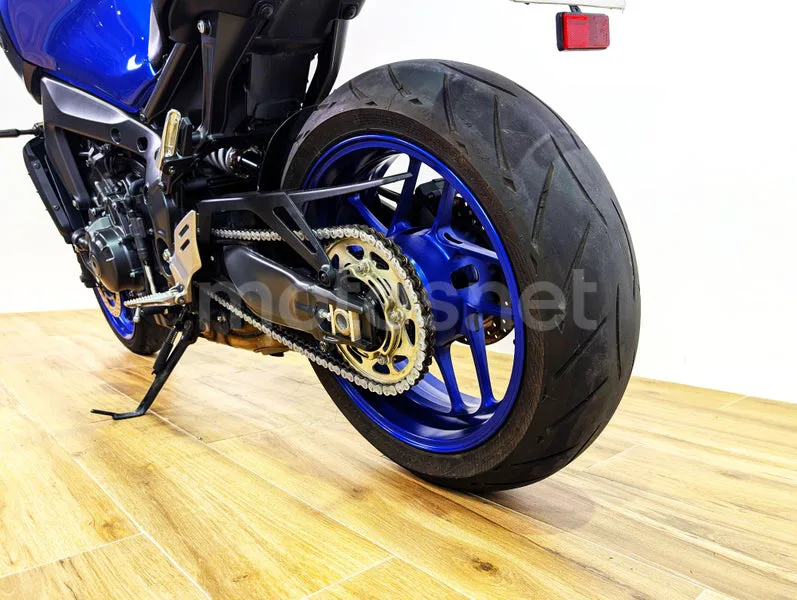 Yamaha MT-09 - Vista 10