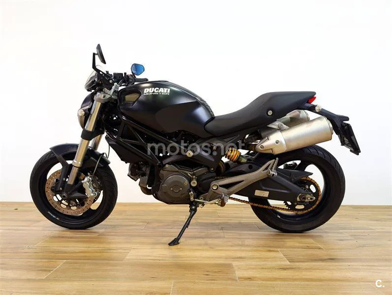 Ducati Monster 696 - Vista 5