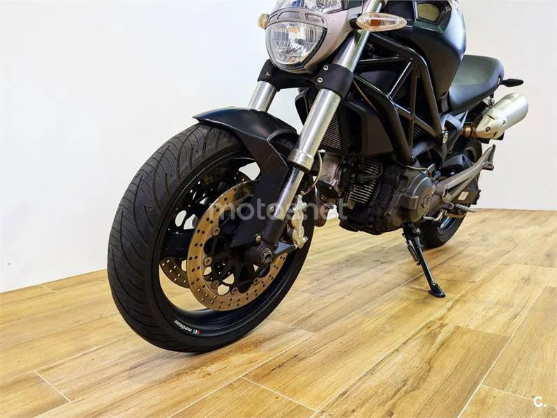 Ducati Monster 696 - Vista 6