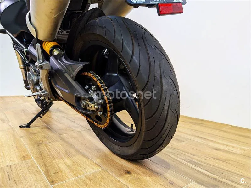 Ducati Monster 696 - Vista 10