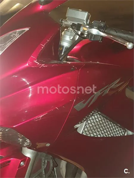 Honda VFR800F - Vista 8