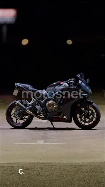 Honda CBR650F - Vista 7