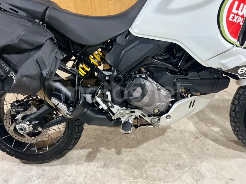 Ducati DesertX - Vista 17