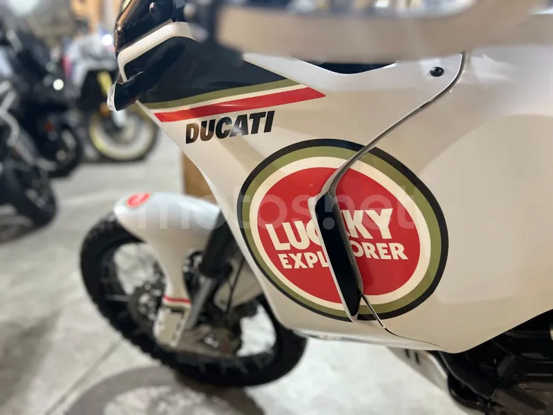 Ducati DesertX - Vista 23