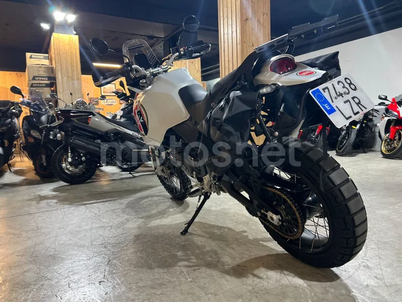 Ducati DesertX - Vista 5