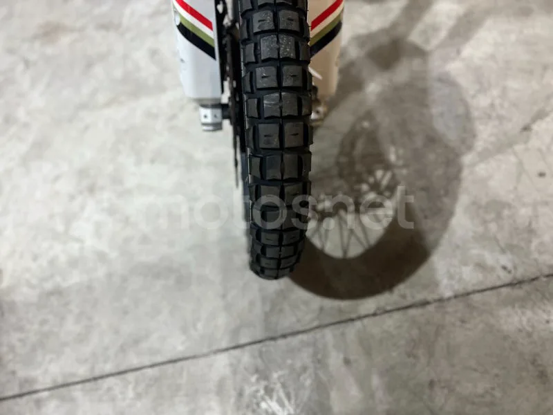 Ducati DesertX - Vista 7
