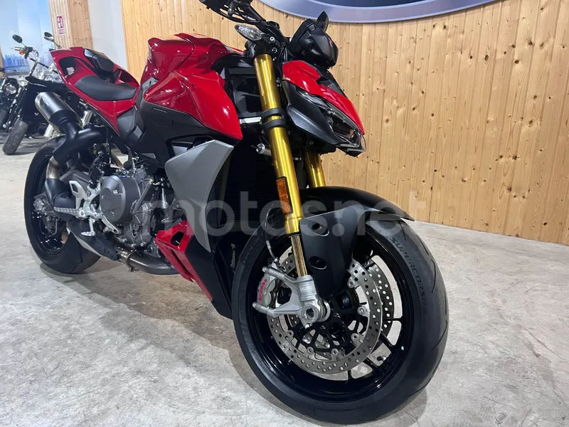 Ducati Streetfighter V2 15.800 € 2025 Valencia - 2