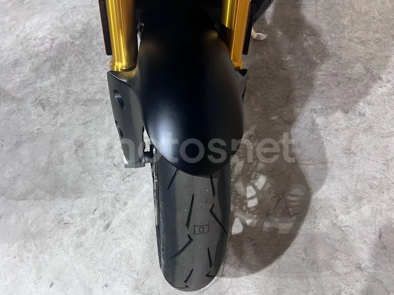 Ducati Streetfighter V2 - Vista 11