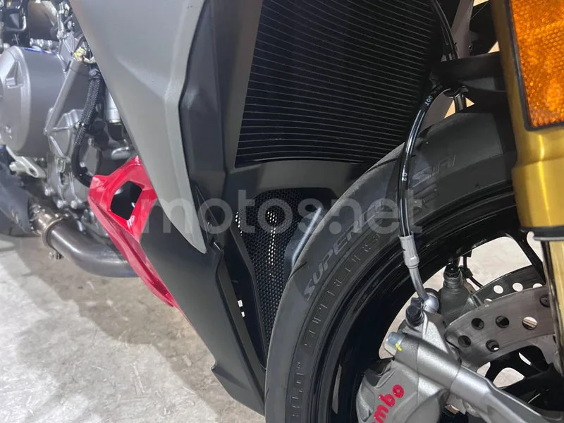 Ducati Streetfighter V2 - Vista 15
