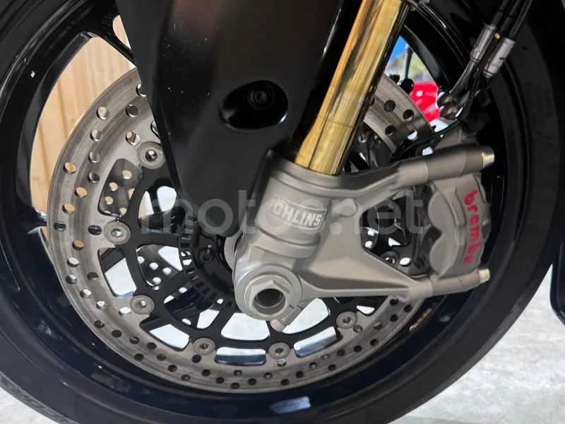 Ducati Streetfighter V2 - Vista 20