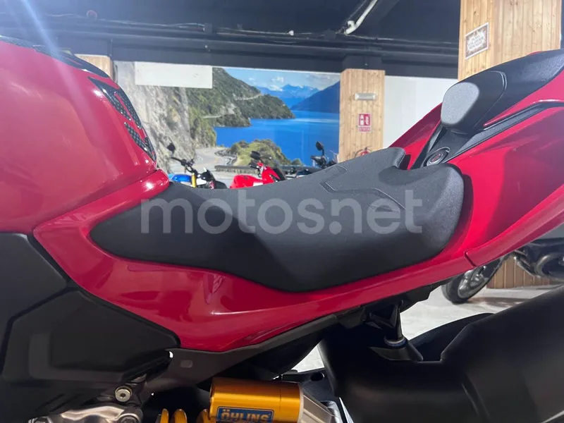 Ducati Streetfighter V2 - Vista 25