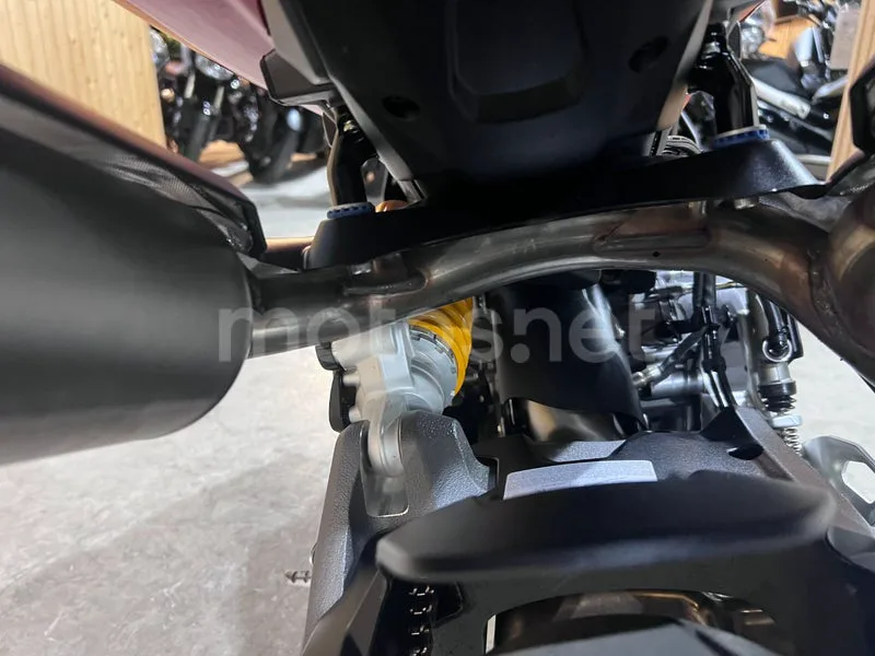 Ducati Streetfighter V2 - Vista 33