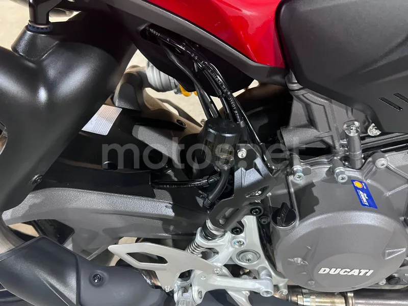Ducati Streetfighter V2 - Vista 34