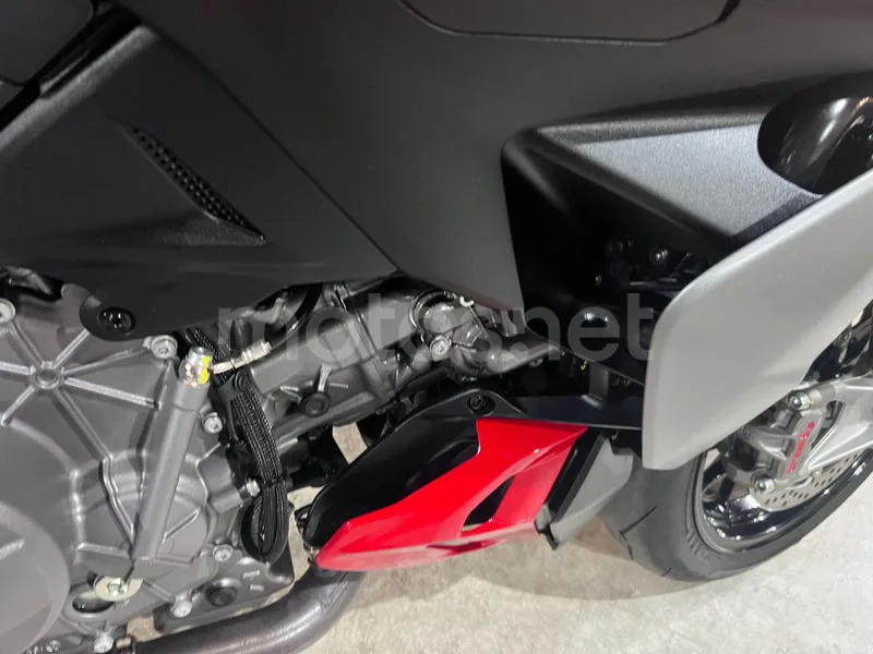 Ducati Streetfighter V2 - Vista 35