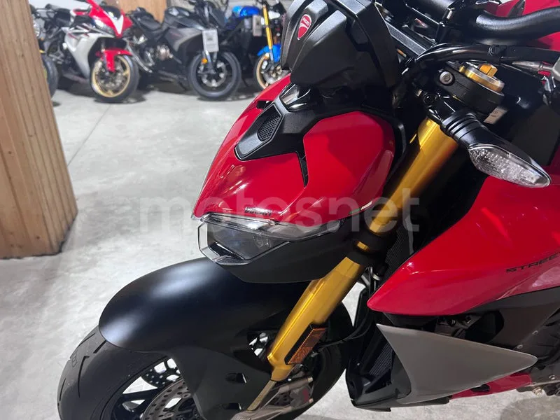 Ducati Streetfighter V2 - Vista 42