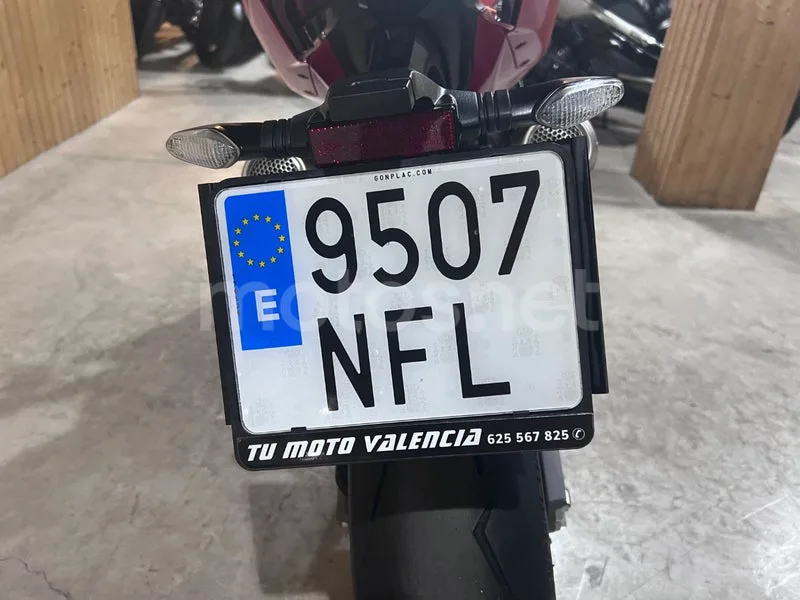 Ducati Streetfighter V2 - Vista 7