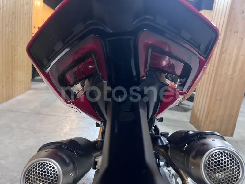 Ducati Streetfighter V2 - Vista 9