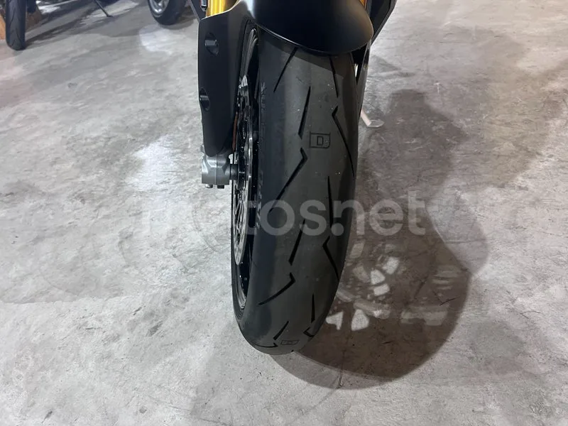 Ducati Streetfighter V2 - Vista 10