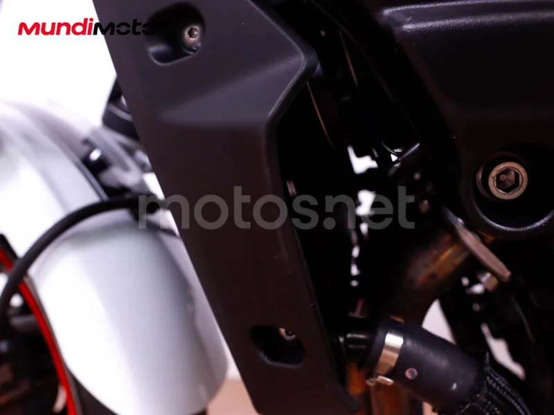 Suzuki GSR600 - Vista 26